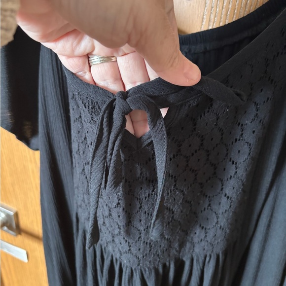 Torrid Black Eyelet Tie-Front Cold Shoulder Sleeve Dress Midi - Picture 6 of 8